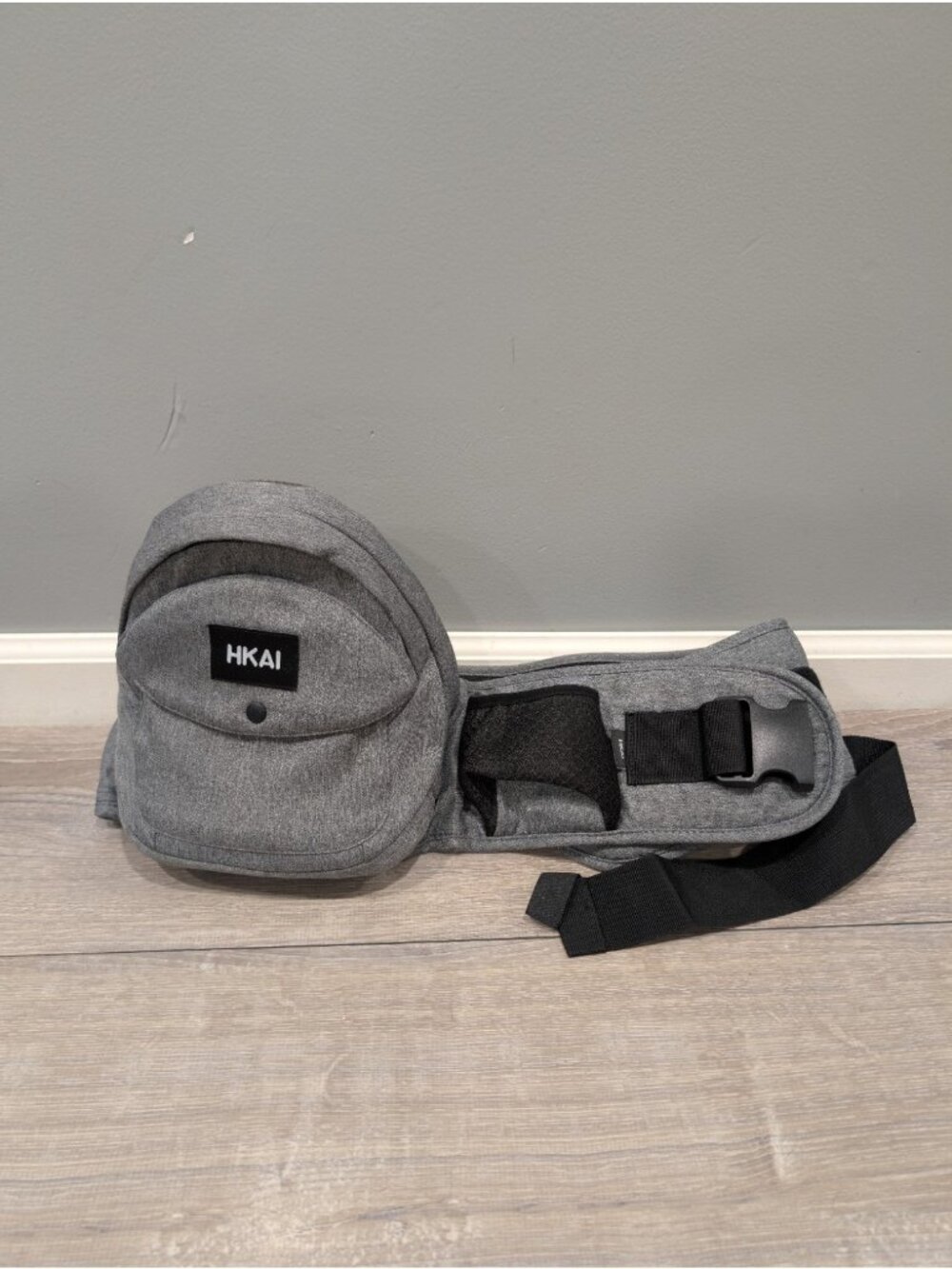 HKAI Baby Hip Carrier with Adjustable Waistband & Breathable Mesh Pocket Grey